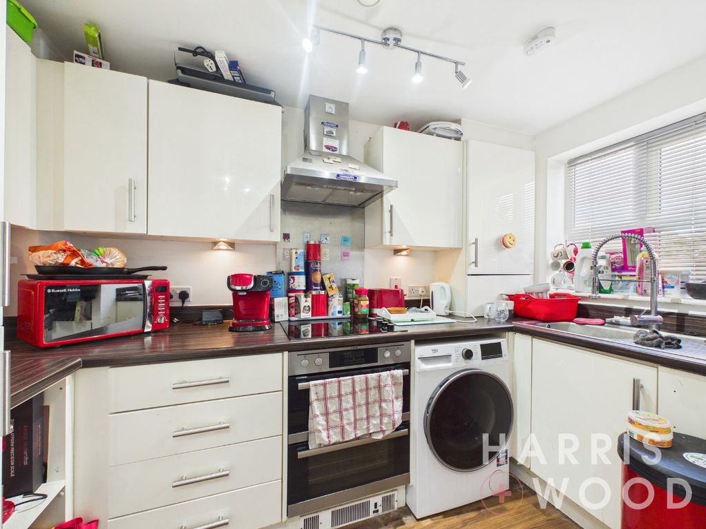 Property photo 2 of 14 5382612