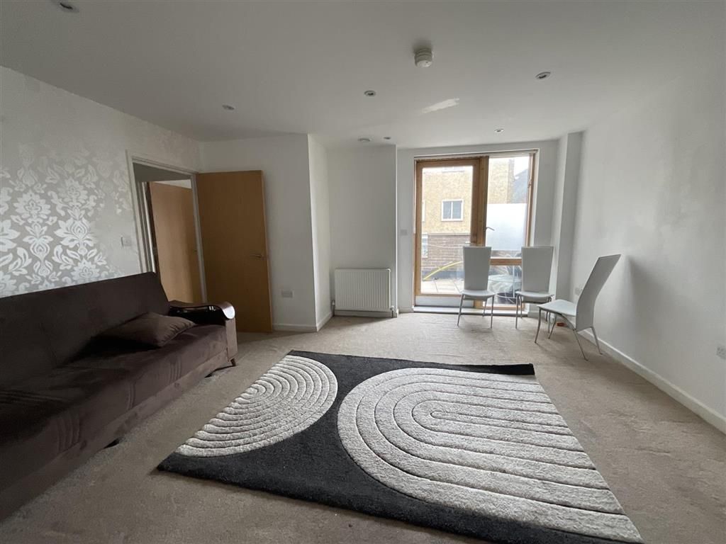 Property photo 1 of 4 Lounge