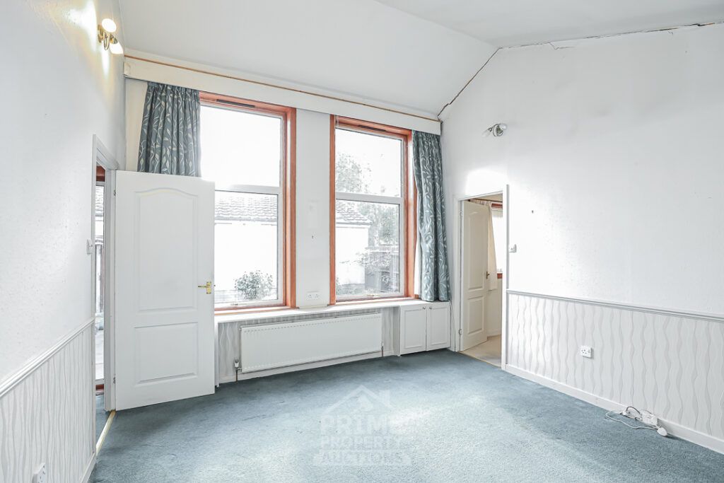 Property photo 3 of 28