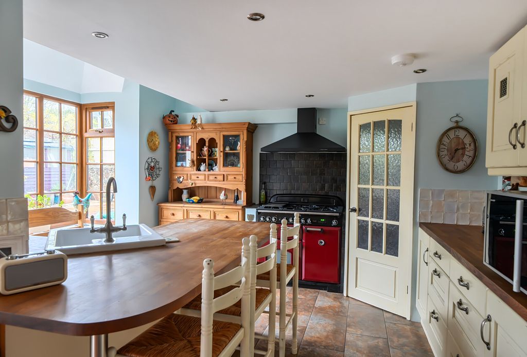 Property photo 3 of 23 1438200-12-69Dfd8...