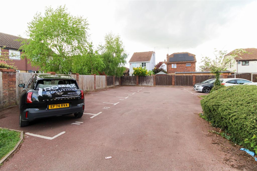 Property photo 2 of 8 Parking Area