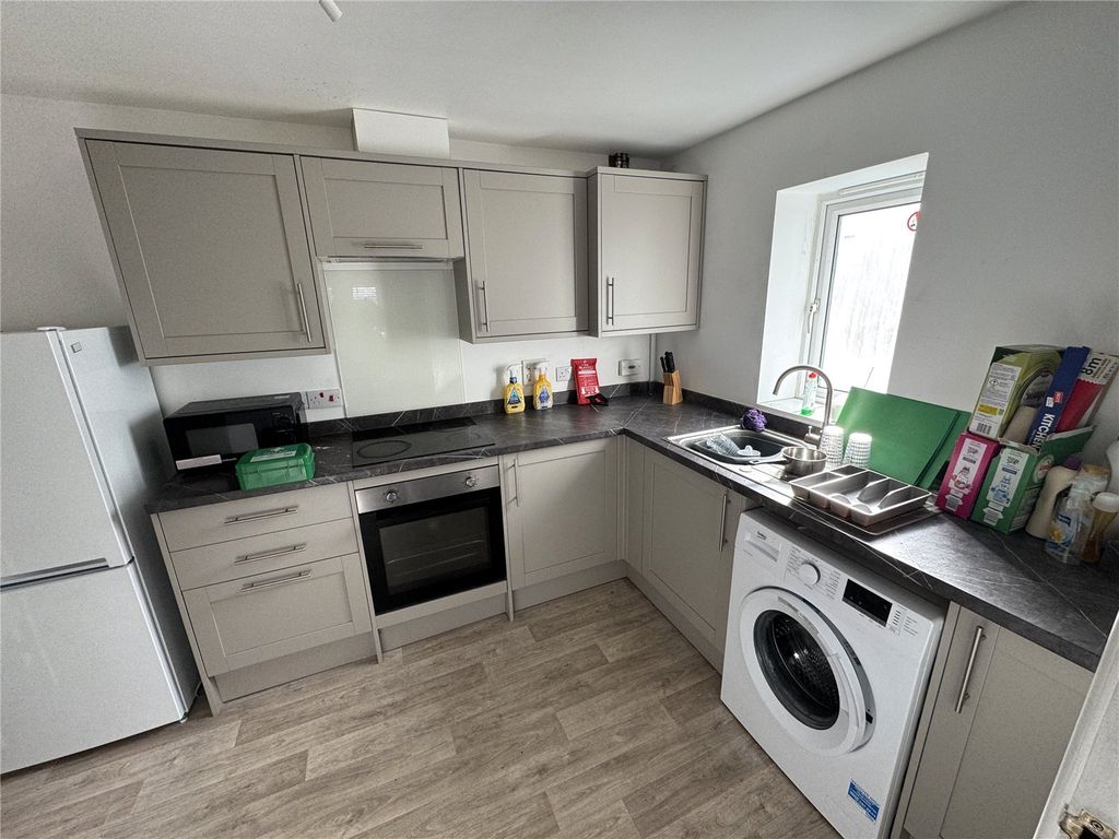 Property photo 2 of 8 Picture No. 06