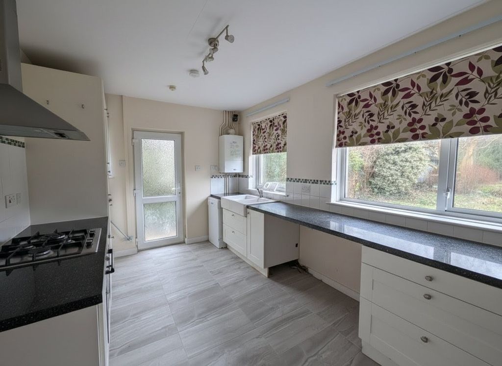 Property photo 3 of 18 Image