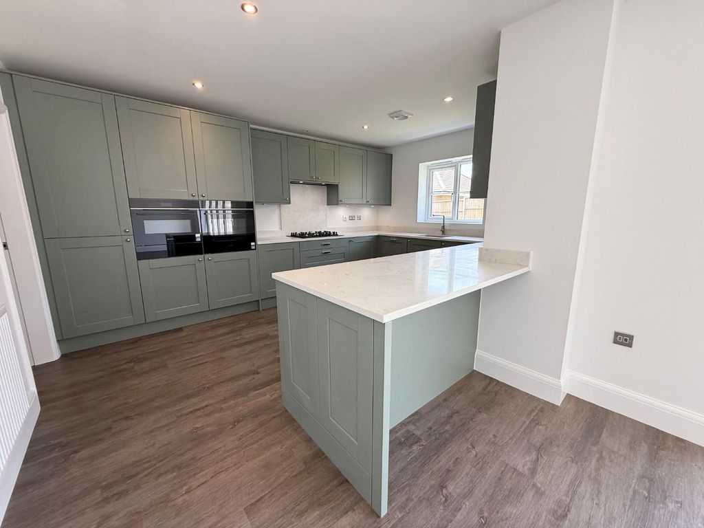 Property photo 3 of 24 4.Jpg