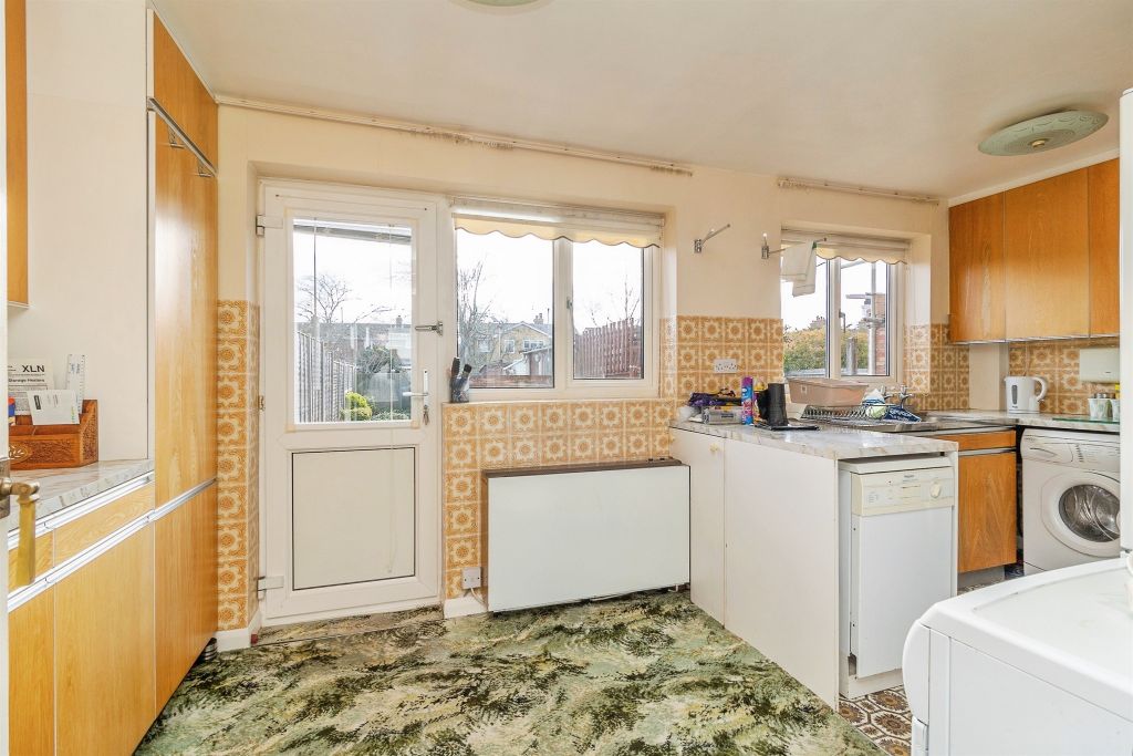 Property photo 3 of 15