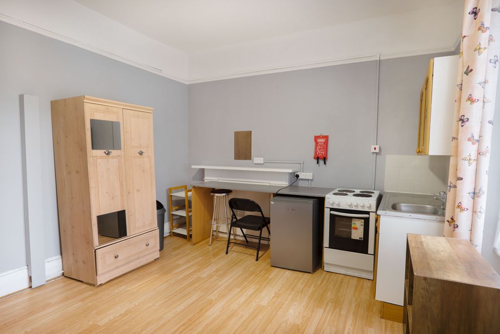 Property photo 3 of 5 Gallery