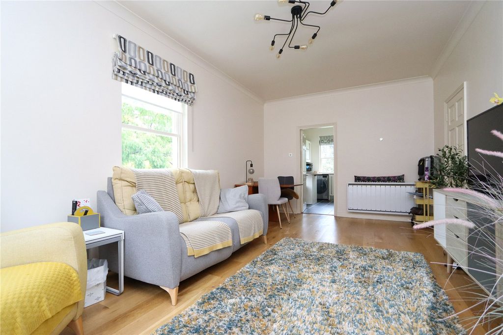 Property photo 3 of 19 Picture No. 10