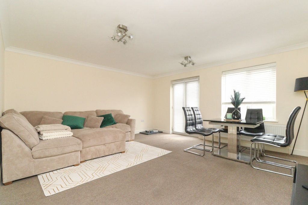 Property photo 3 of 9 Picture 3