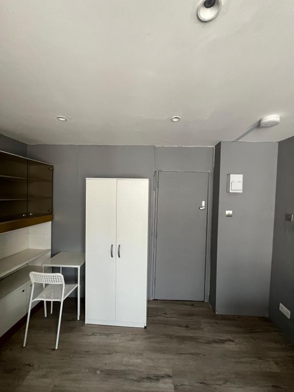 Property photo 3 of 3