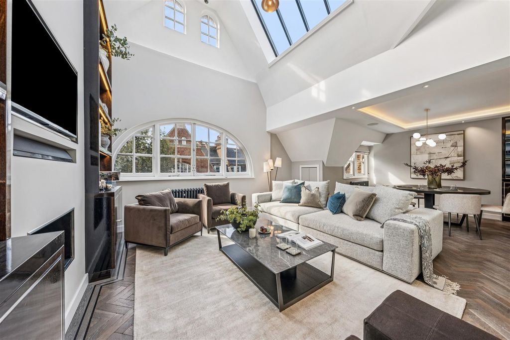 Property photo 3 of 16 Image00002.Jpg