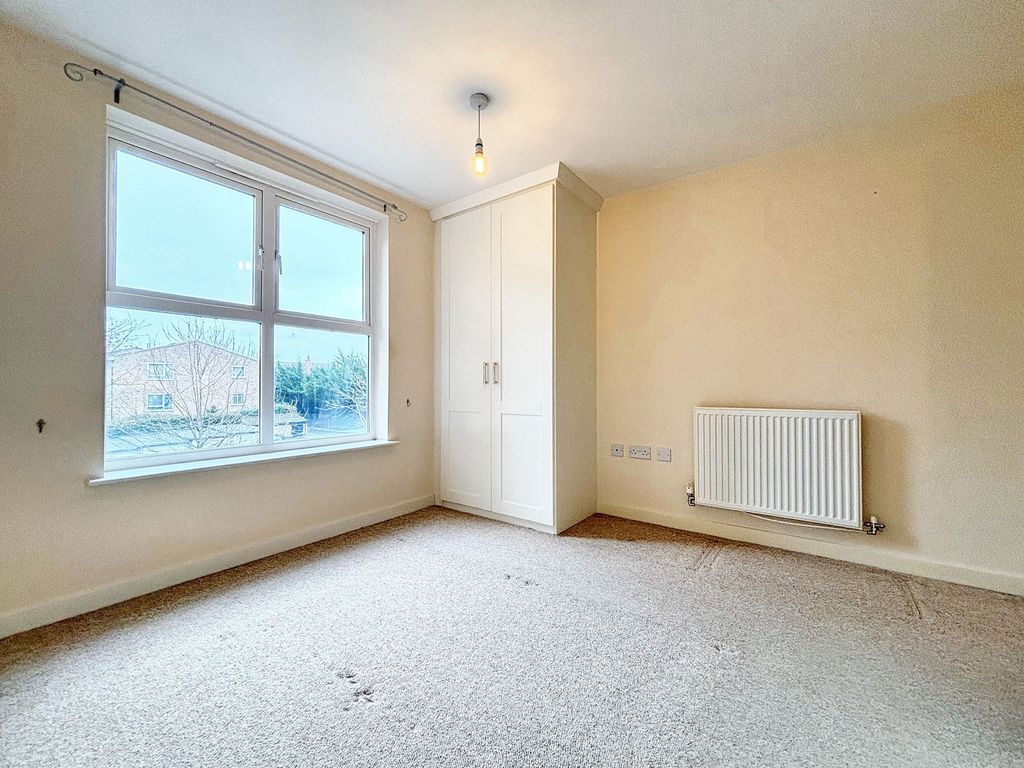 Property photo 3 of 8 Bedroom