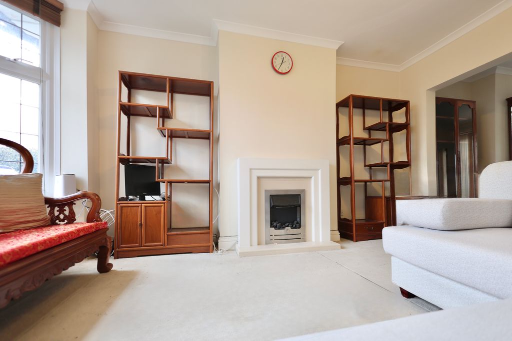 Property photo 2 of 4