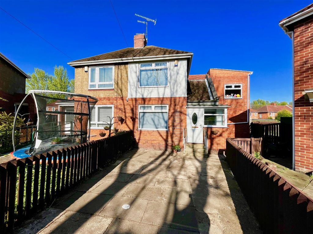 Property photo 1 of 12 External