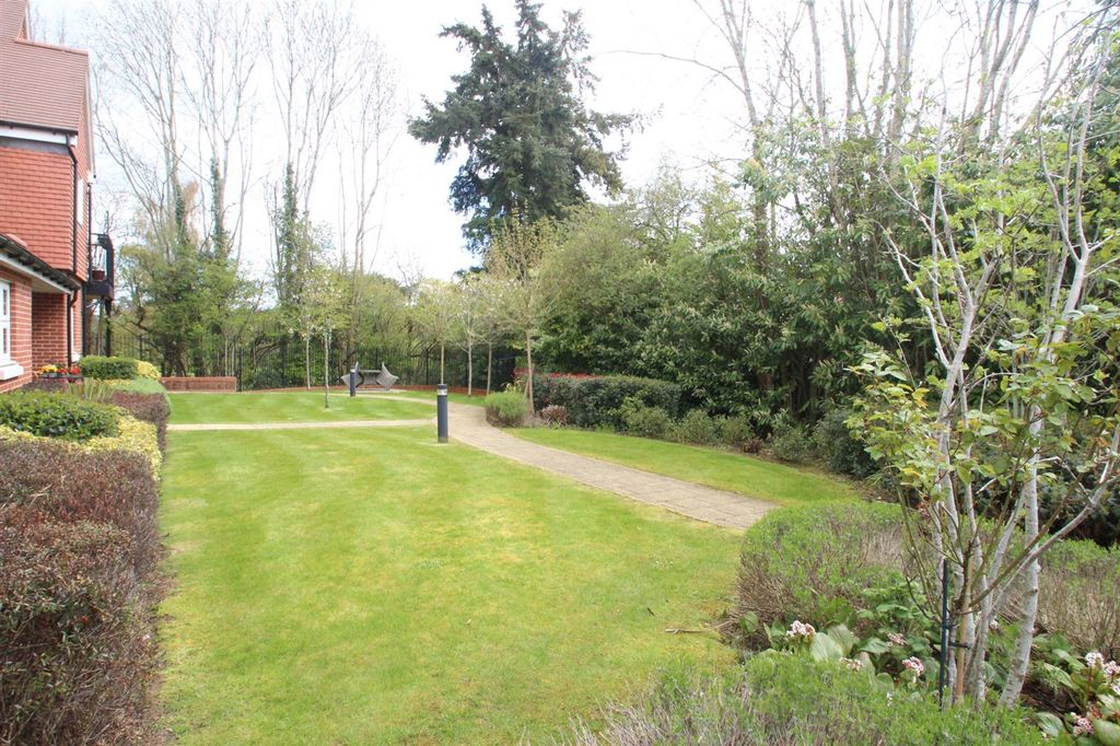 Property photo 3 of 15