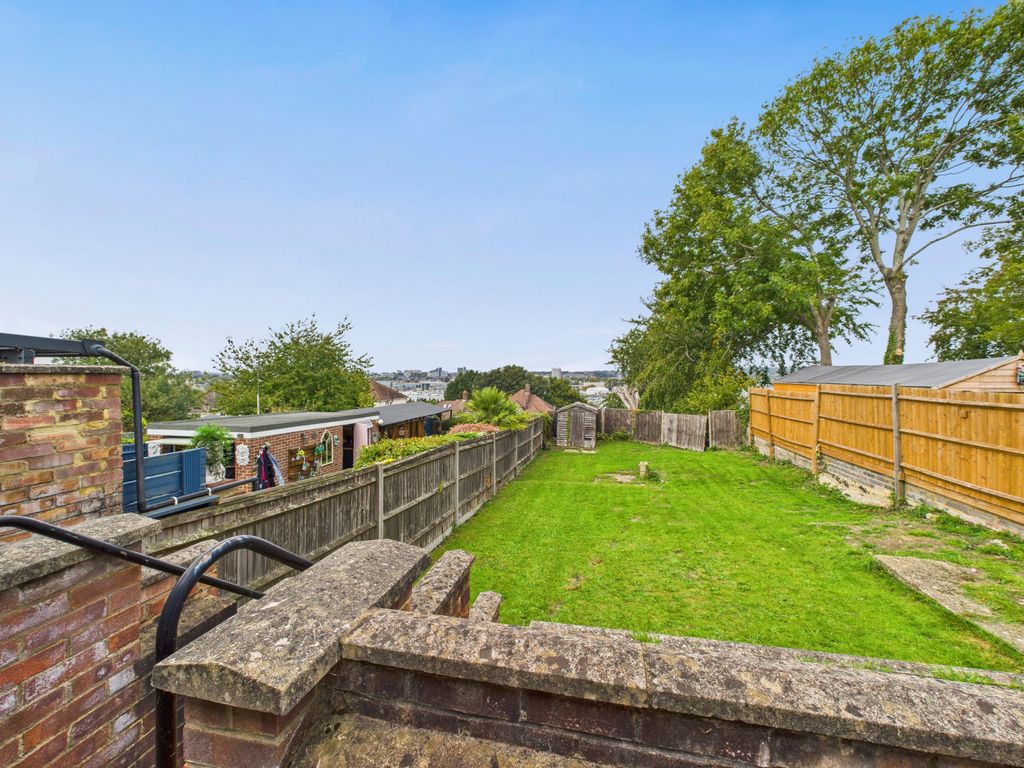 Property photo 2 of 11 Gallery