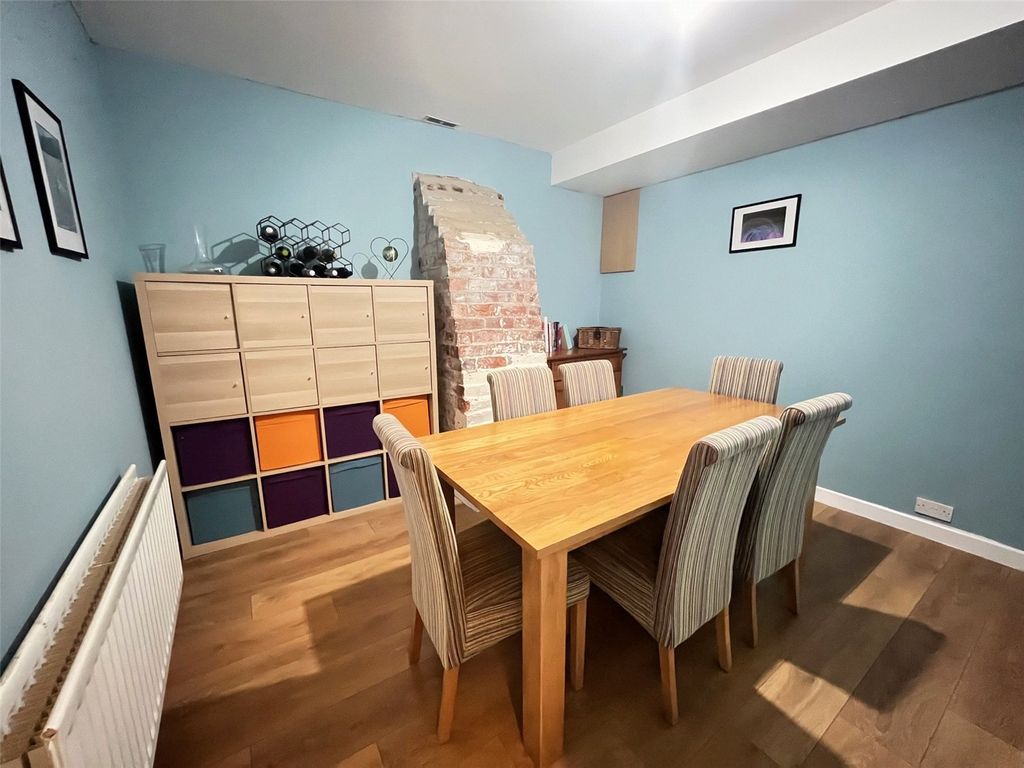 Property photo 3 of 29 Picture No. 05