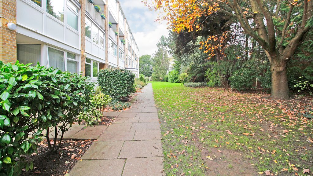 Property photo 2 of 19