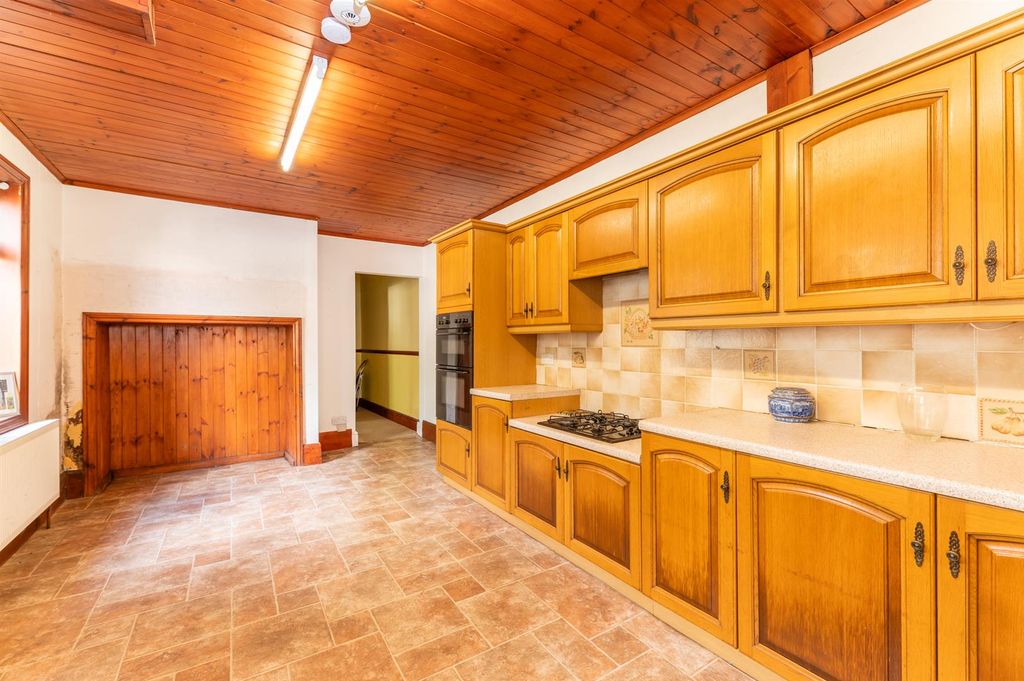 Additional image 4 of 2 bed flat for saleBridge Avenue, Otley LS21