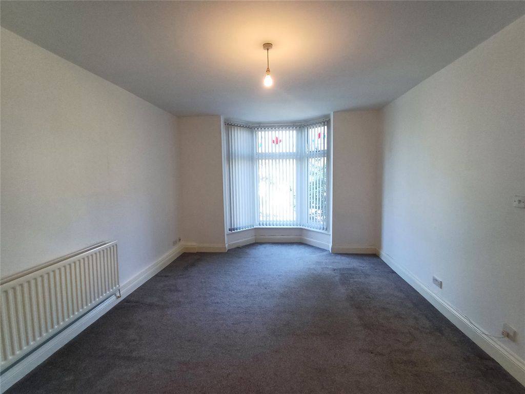 Property photo 2 of 5 Picture No. 13