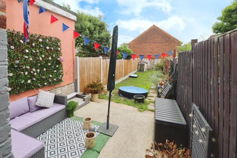 Property photo 2 of 17 St Leonards Road