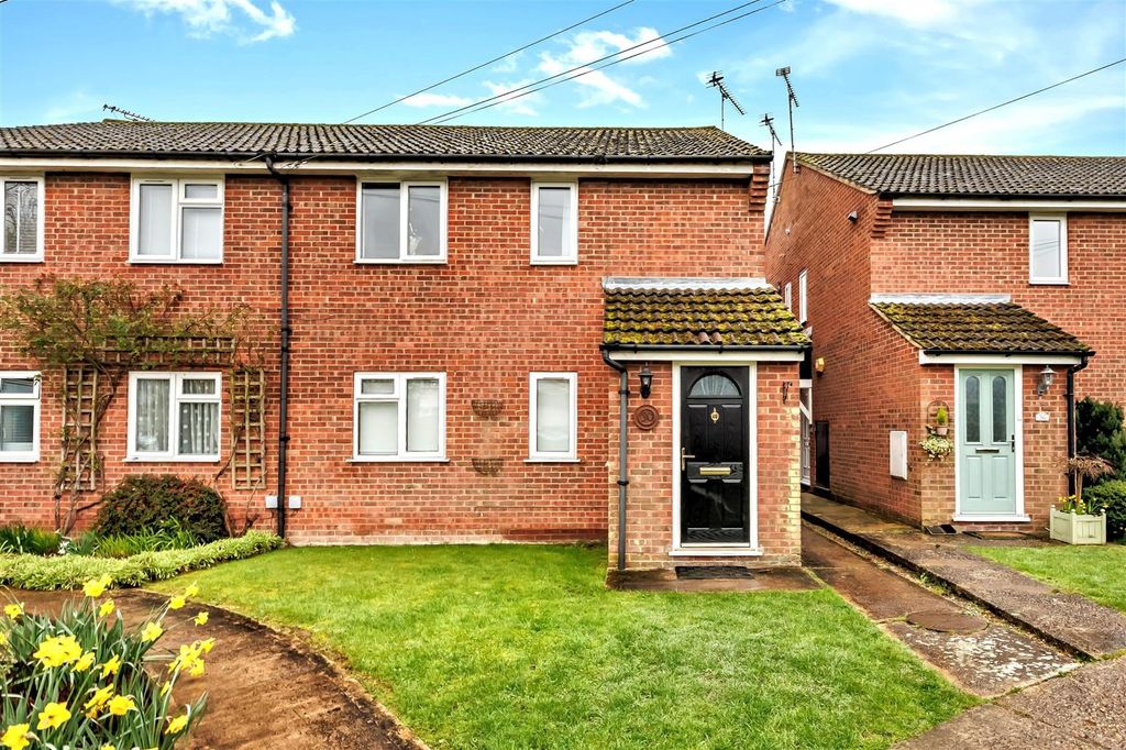 Property photo 1 of 11 30 Weald Hall (8).Jpg