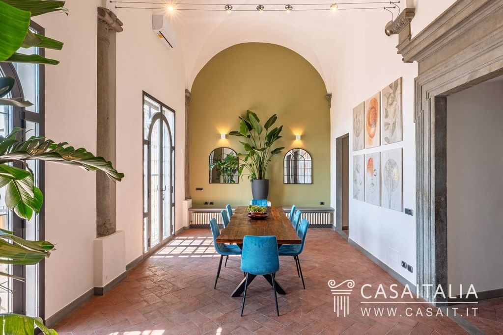 Property photo 2 of 30