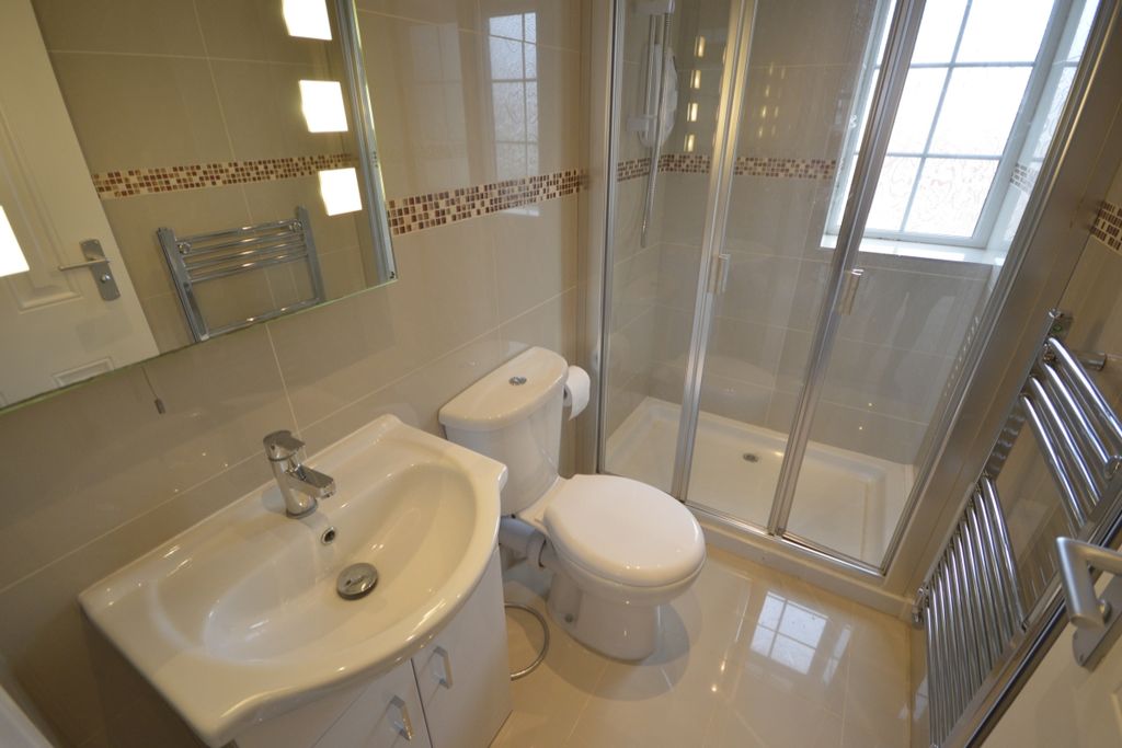 Property photo 3 of 4 Shower Room