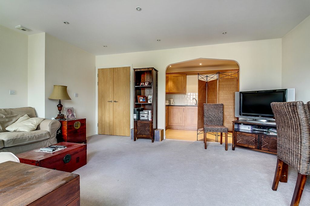 Property photo 3 of 9