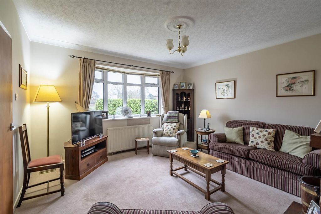 Property photo 3 of 21