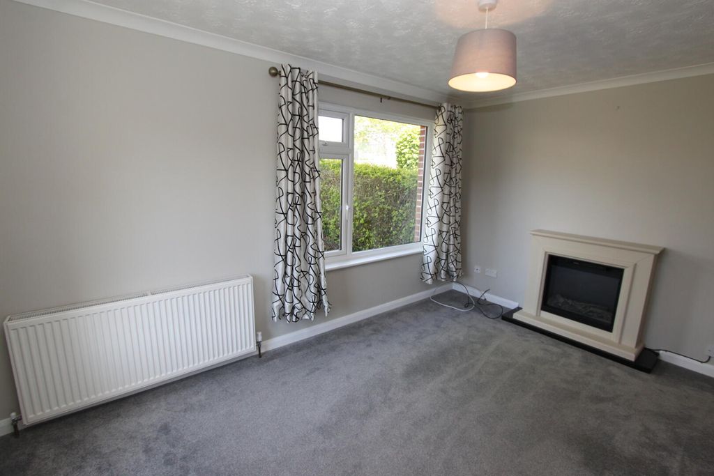 Property photo 2 of 8 Living Room