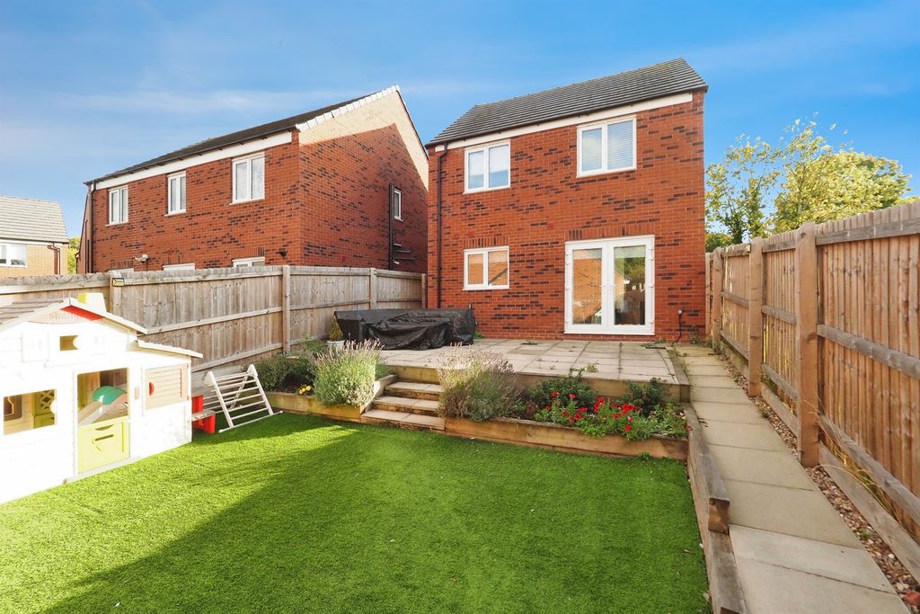 Property photo 3 of 17