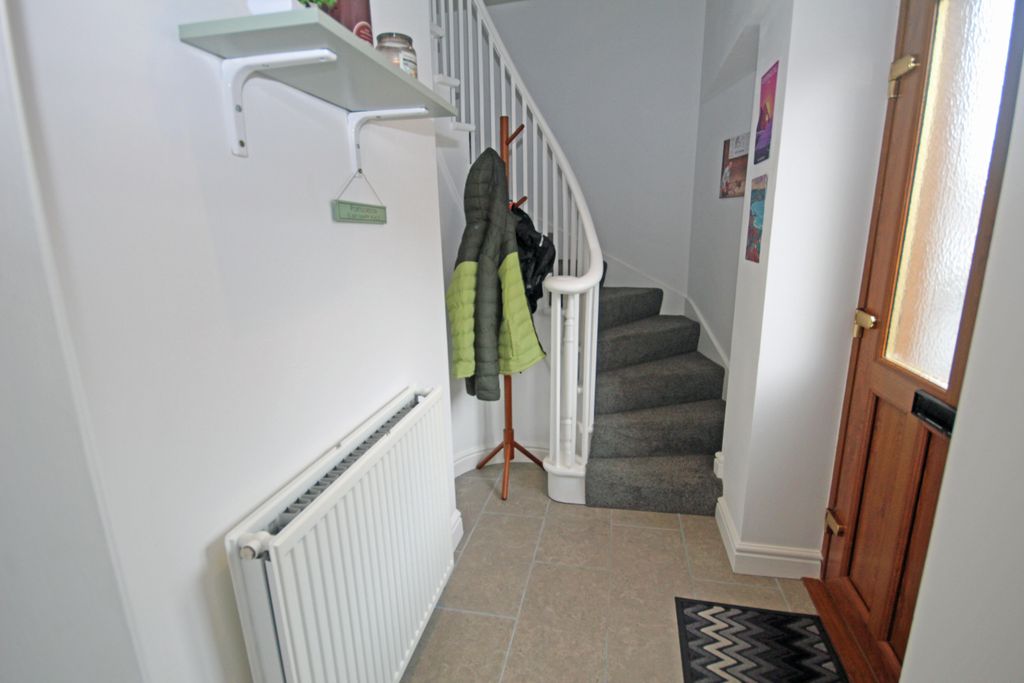 Property photo 2 of 25