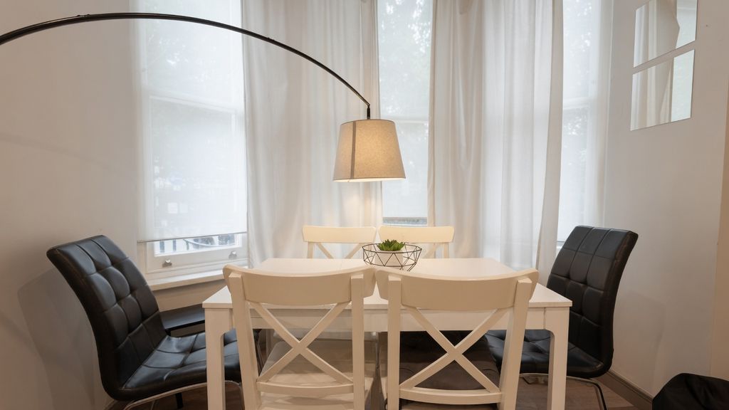 Property photo 3 of 16 Dining Area