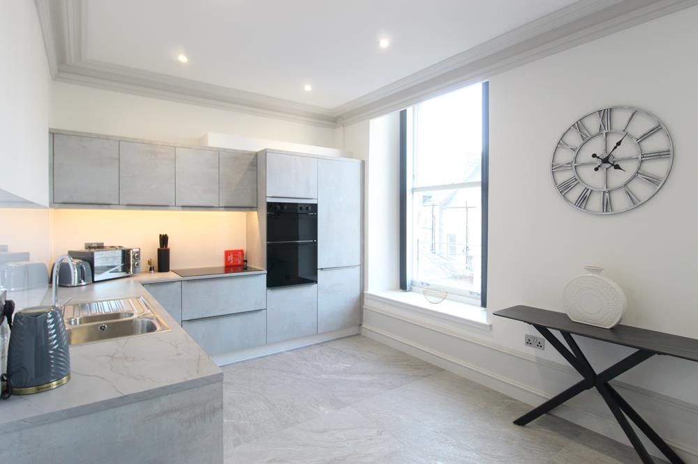 Property photo 3 of 9 Kitchen 1.3