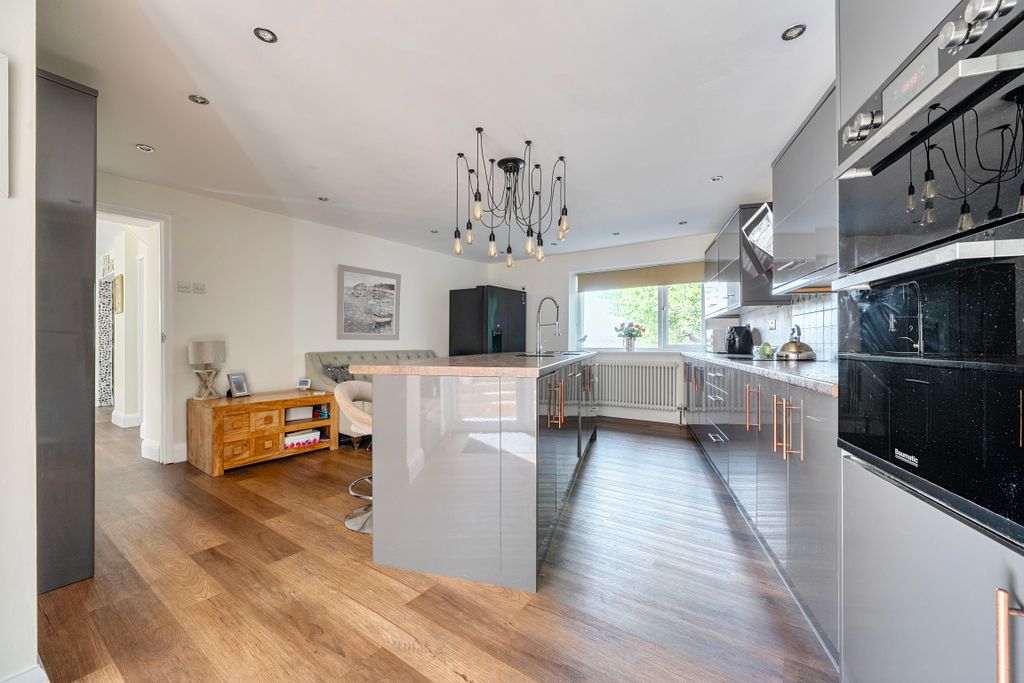 Property photo 2 of 23 1510947 (11)