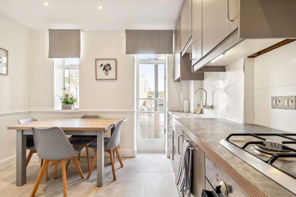 Property photo 3 of 15 Image