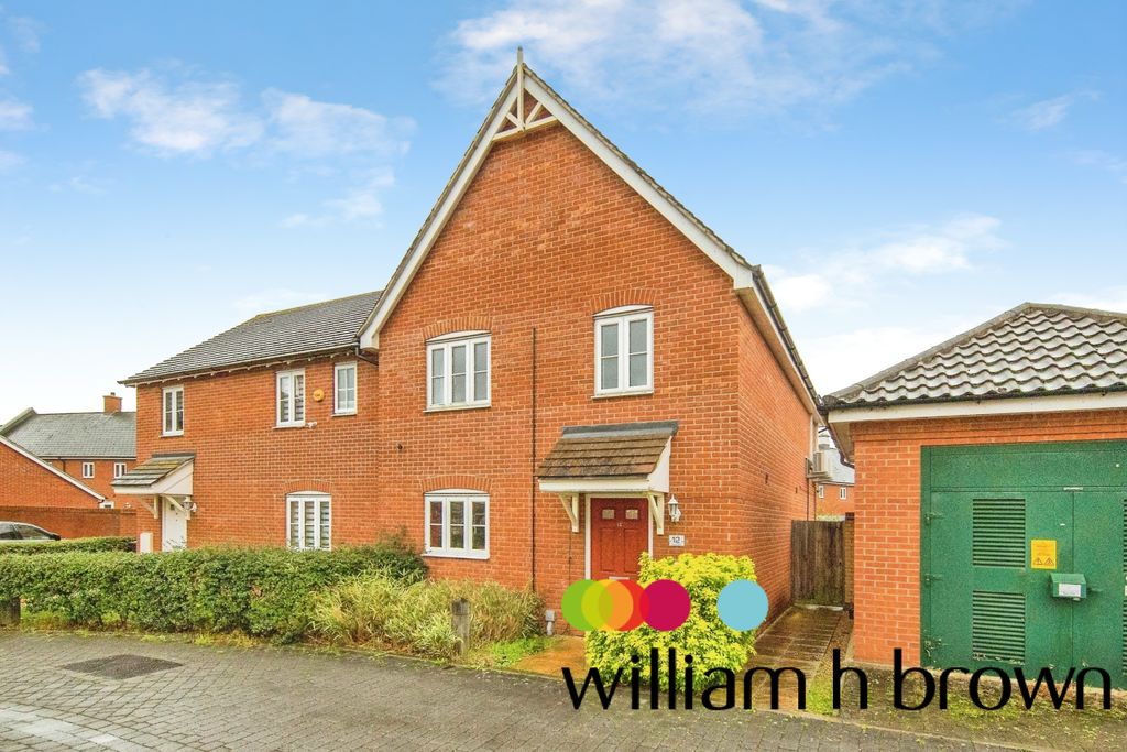 Property photo 2 of 9 Front