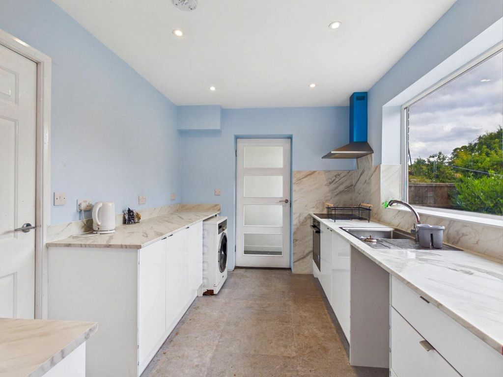 Property photo 2 of 15 Kitchen