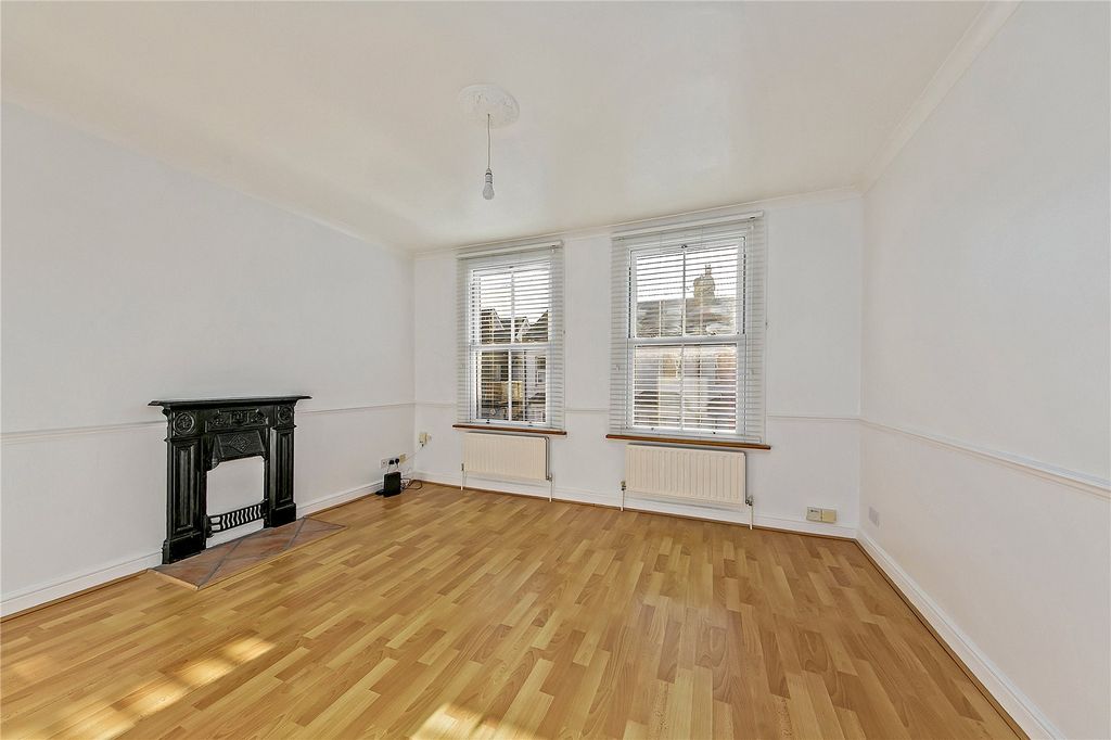 Property photo 2 of 8 Picture No. 05