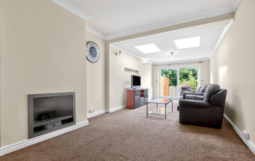 Property photo 3 of 13