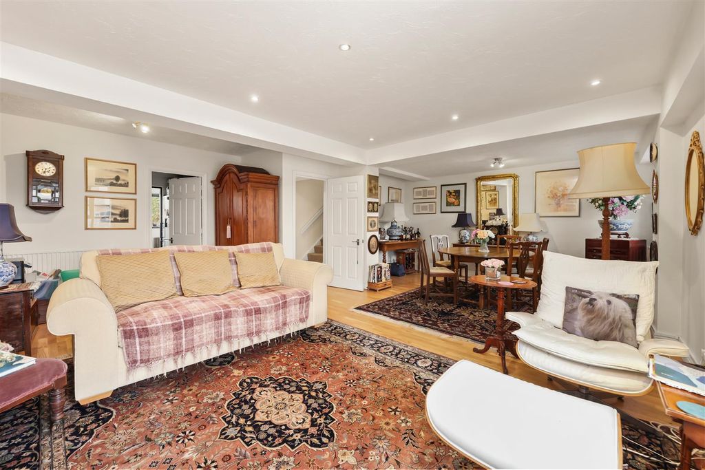 Property photo 3 of 26 Levi7189.Jpg