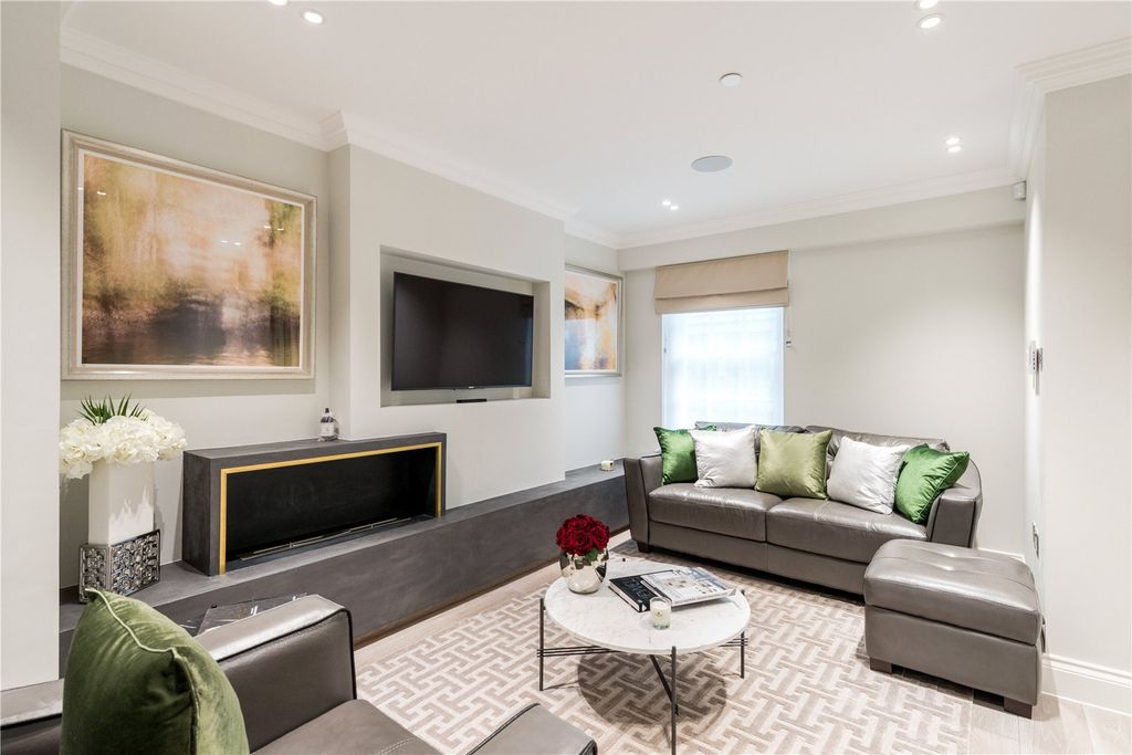 Property photo 3 of 23 Picture No. 17