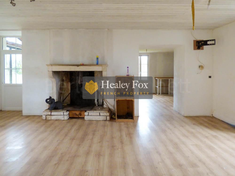 Property photo 2 of 22