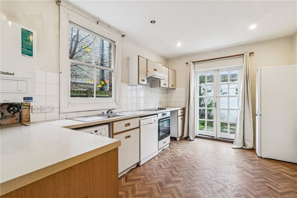 Property photo 1 of 14 Picture No. 10