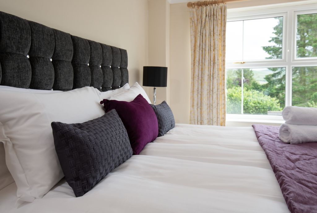 Property photo 3 of 27