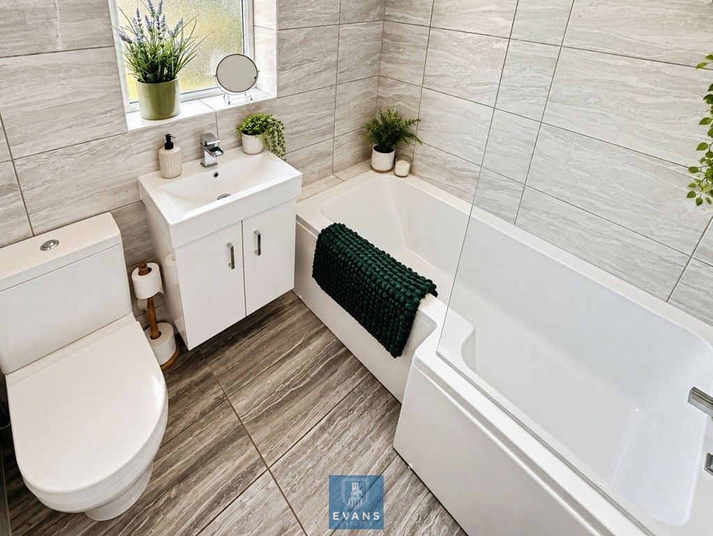 Property photo 3 of 16 Refitted Family Bathroom