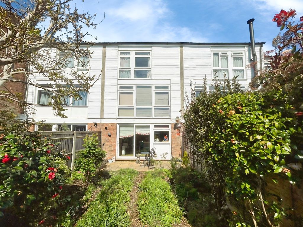 Property photo 2 of 13 User_Edited_Photo-6642E47A_User-Edited-A7d5Adb1-Ad Um3