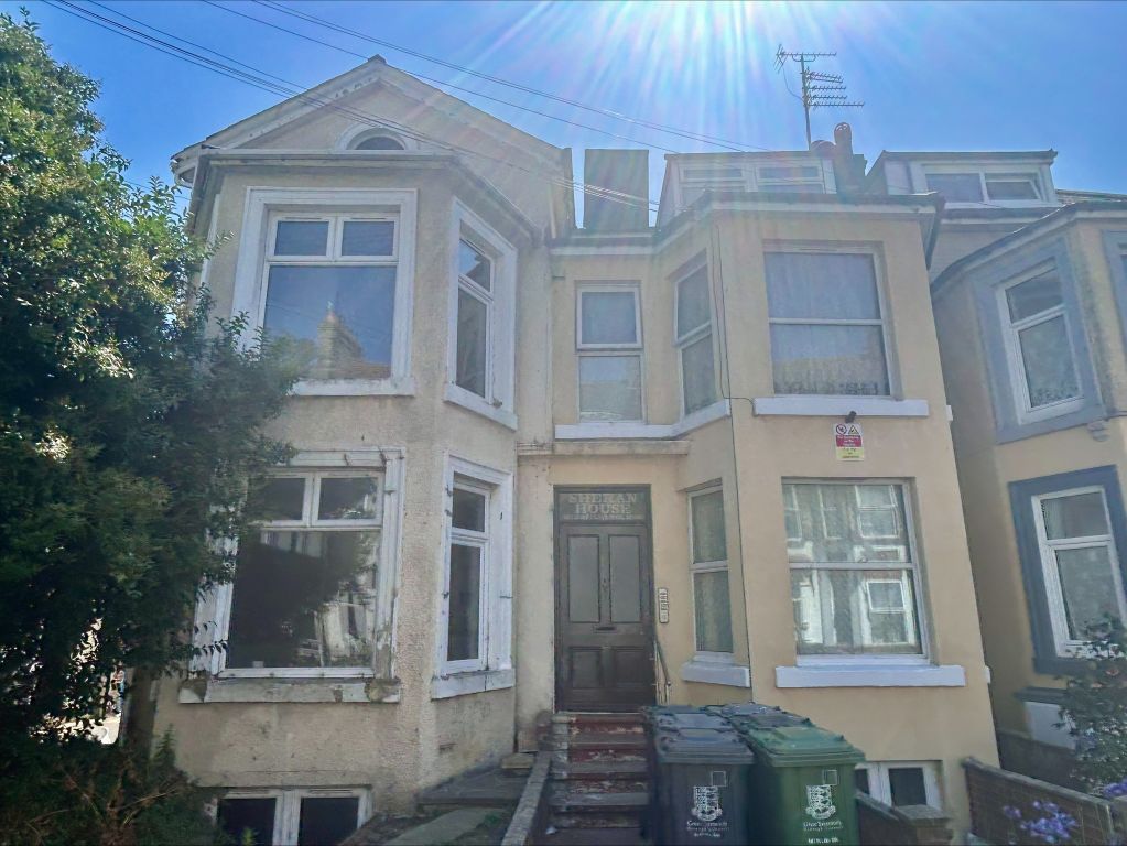 Property photo 1 of 3