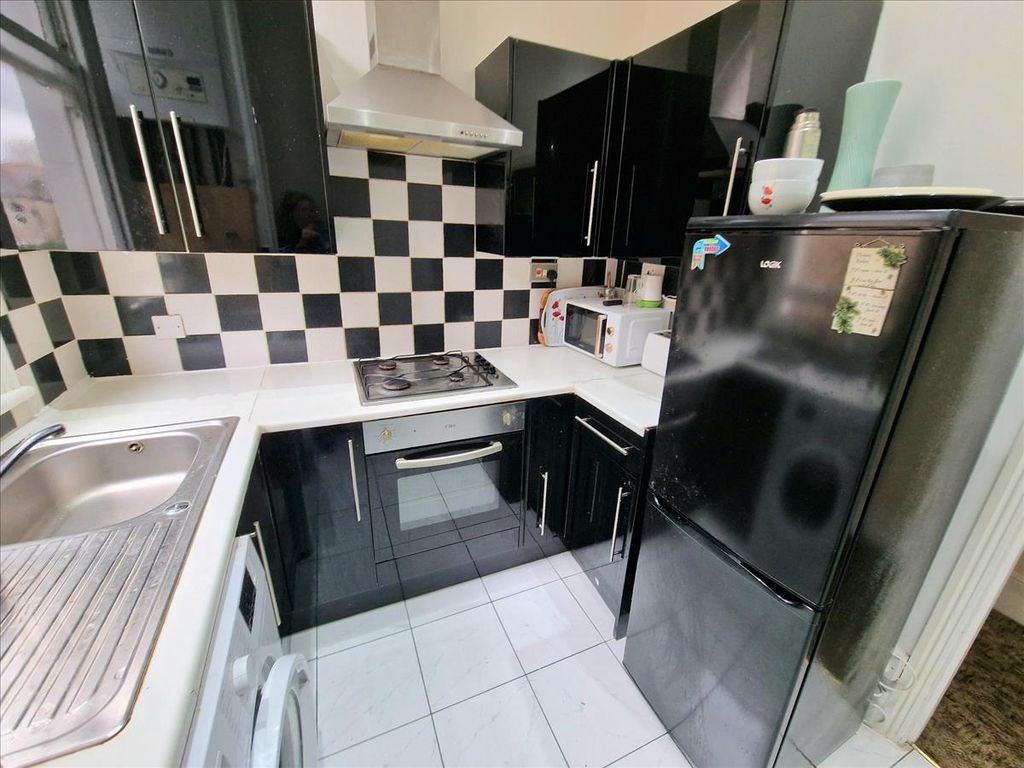 Property photo 3 of 9