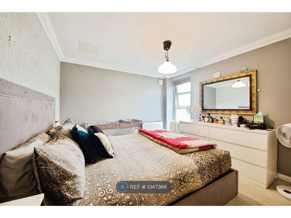 Property photo 2 of 15 Master Bedroom